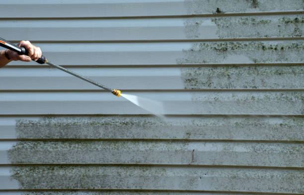 Best Roof Power Washing Services  in Spooner, WI